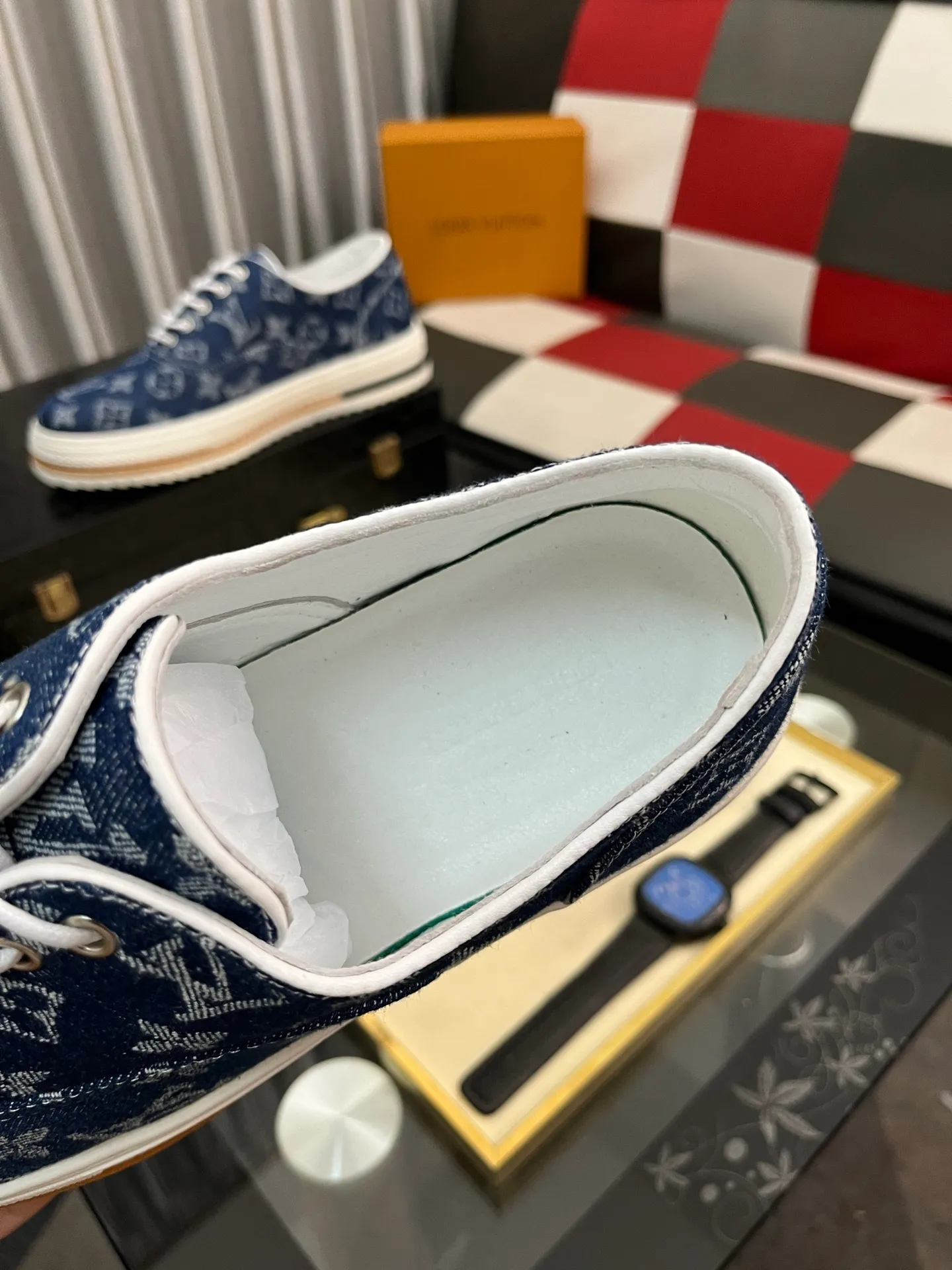 Men's Men's Shoes 💰420⌚️⌚️🇮🇹🇮🇹LV Louis Vuitton. The latest trendy casual shoes are popular in physical stores in sizes 38-44. New spring and summer comfortable imported custom original cowhide, unique jacquard fabric element design. Paired with sheepskin lining, Lv original bottom, [taiyang][taiyang] high-end packaging and high quality💪Details determine the quality, you can enter and leave the counter at will, welcome to compare🇮🇹